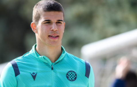 18歲中衛(wèi)武什科維奇獲拜仁關注，發(fā)展?jié)摿κ懿毮? width=